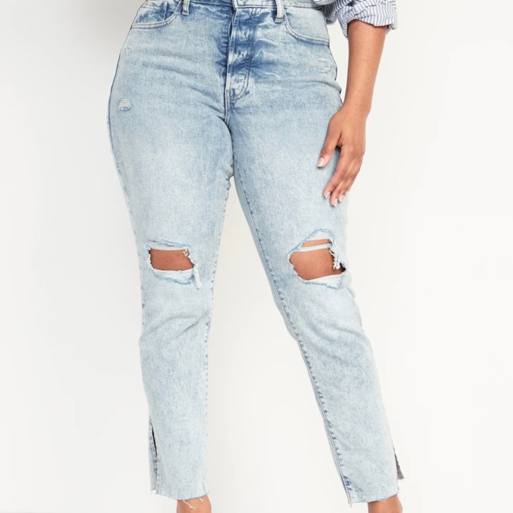 Curvy high waisted button fly ankle jeans with side slit